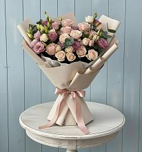 Букет цветов из:  Розы и Лизиантусы в Чурилково