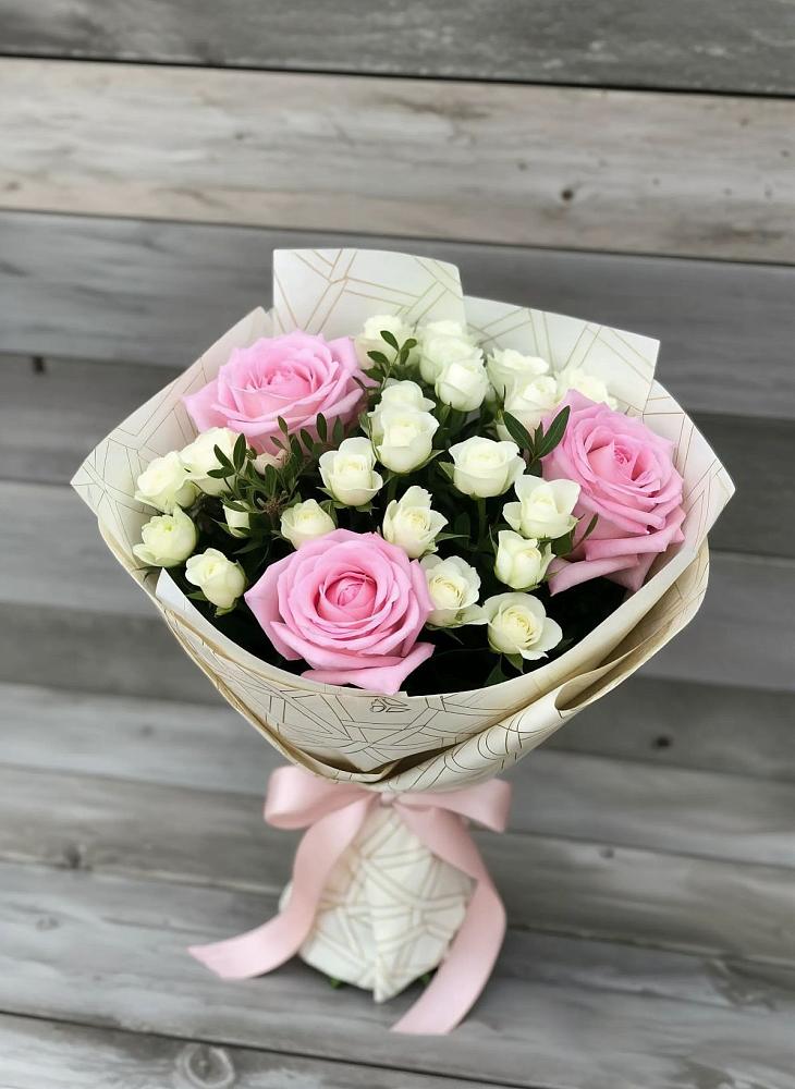 Букет цветов из: Розы в Чурилково