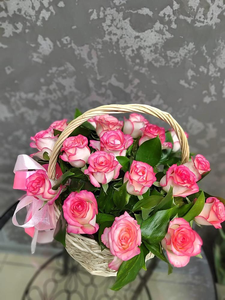 Цветочная композиция из Розы в корзине в Чурилково