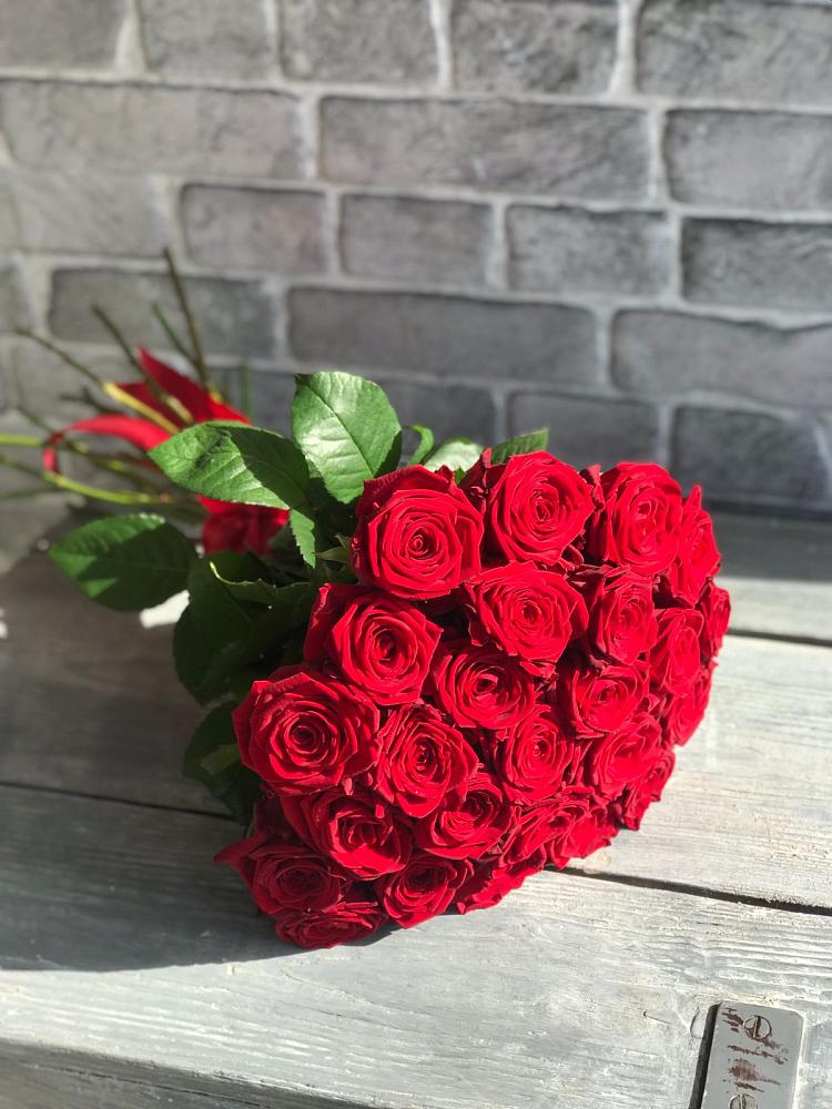 Букет Красные розы Фридом в Чурилково