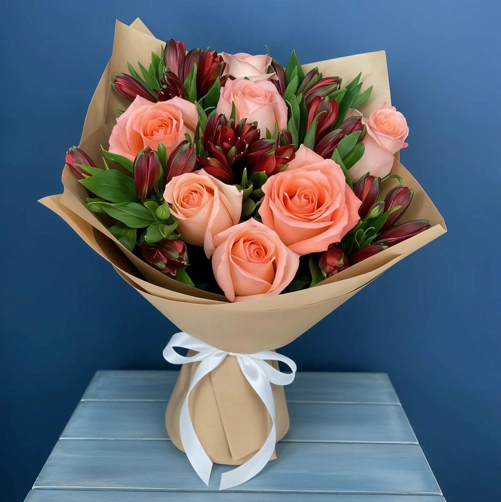 Букет цветов из: Розы и Альстромерии в Чурилково