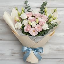 Букет цветов из:  Лизиантусы в Чурилково