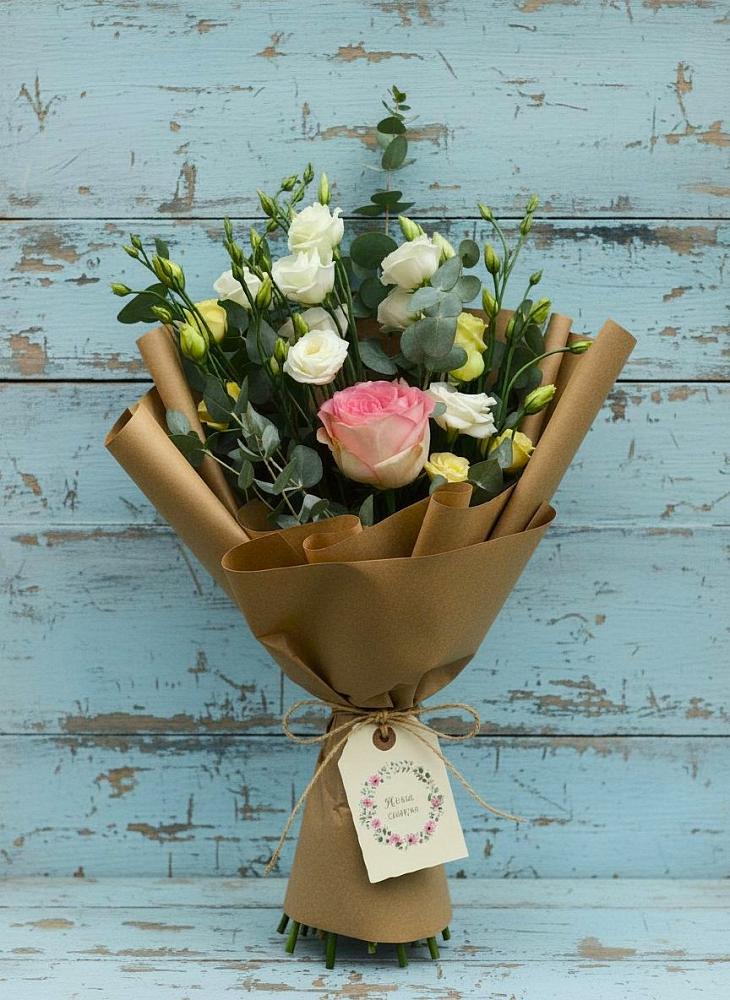 Букет цветов из: Розы и Лизиантусы в Чурилково