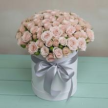 Цветочная композиция из Розы в шляпной коробке в Чурилково