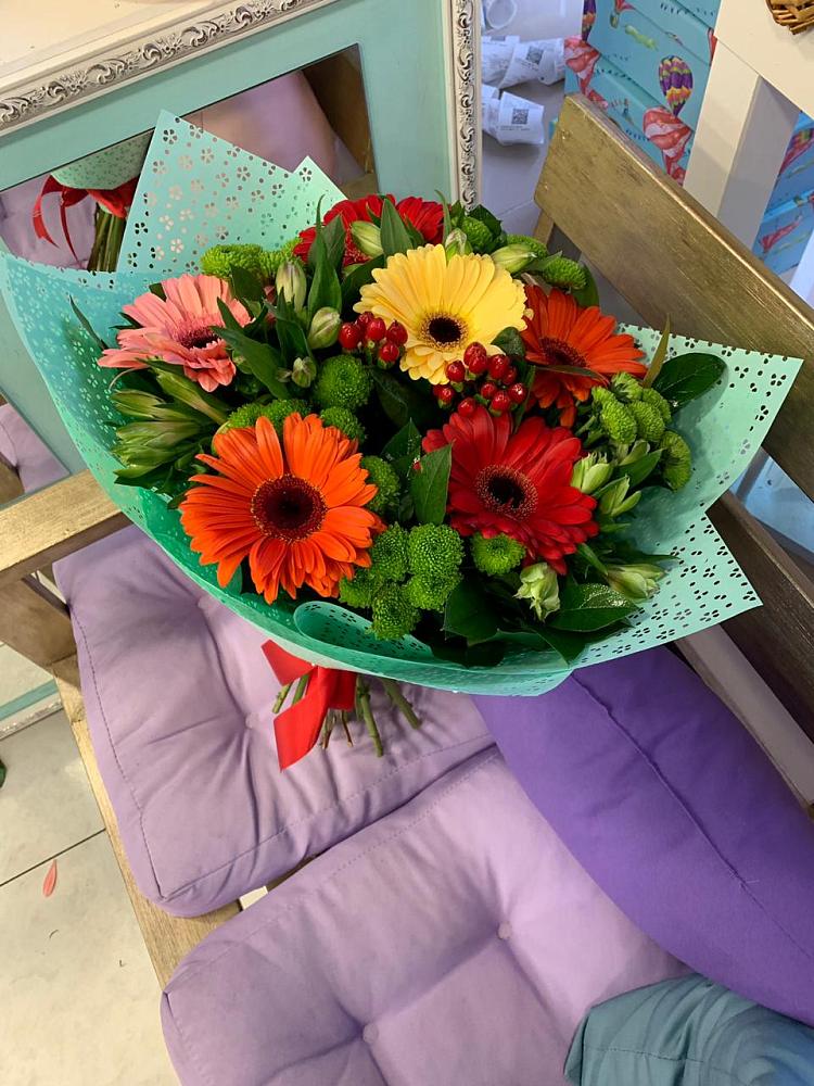 Букет цветов из: Герберы, Хризантемы и Альстромерии в Чурилково