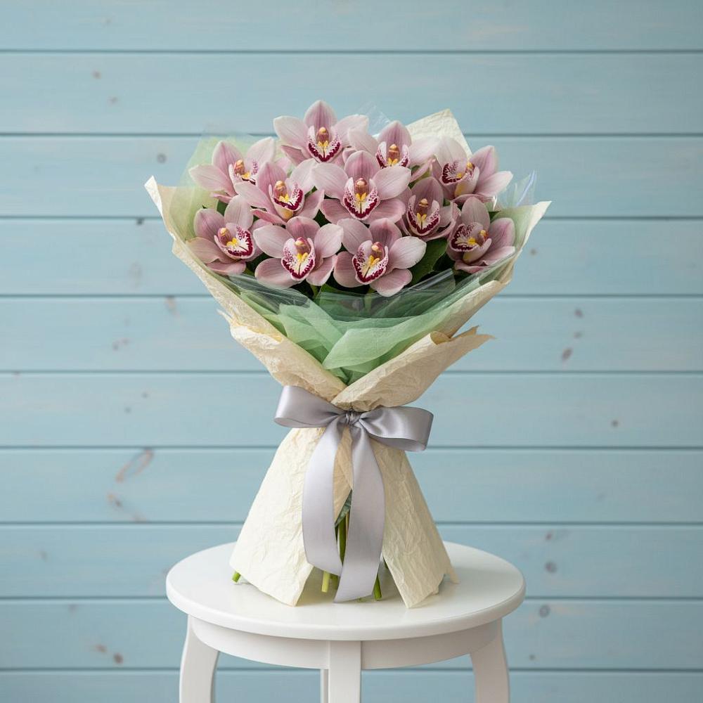 Букет цветов из: Орхидеи и Розы в Чурилково