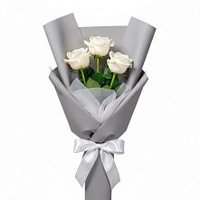 Букет 3 белые розы в Чурилково