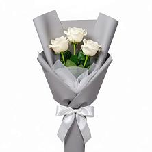 Букет 3 белые розы в Чурилково
