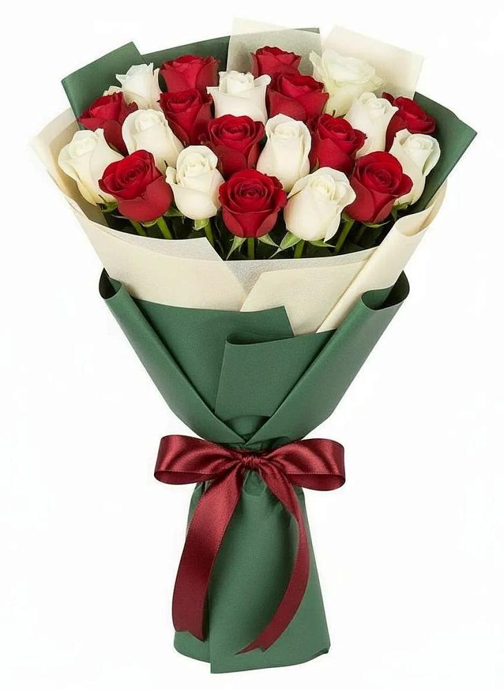 Букет Микс из красных и белых роз в Чурилково