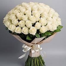 Букет 101 беля роза Белоснежка в Чурилково