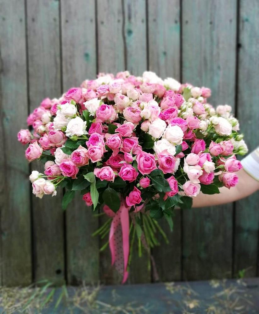 Букет Розовые кустовые розы Натали и Лав Лидия в Чурилково