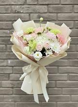 Букет цветов из:  Гвоздики, Розы, Лизиантусы и Хризантемы в Чурилково